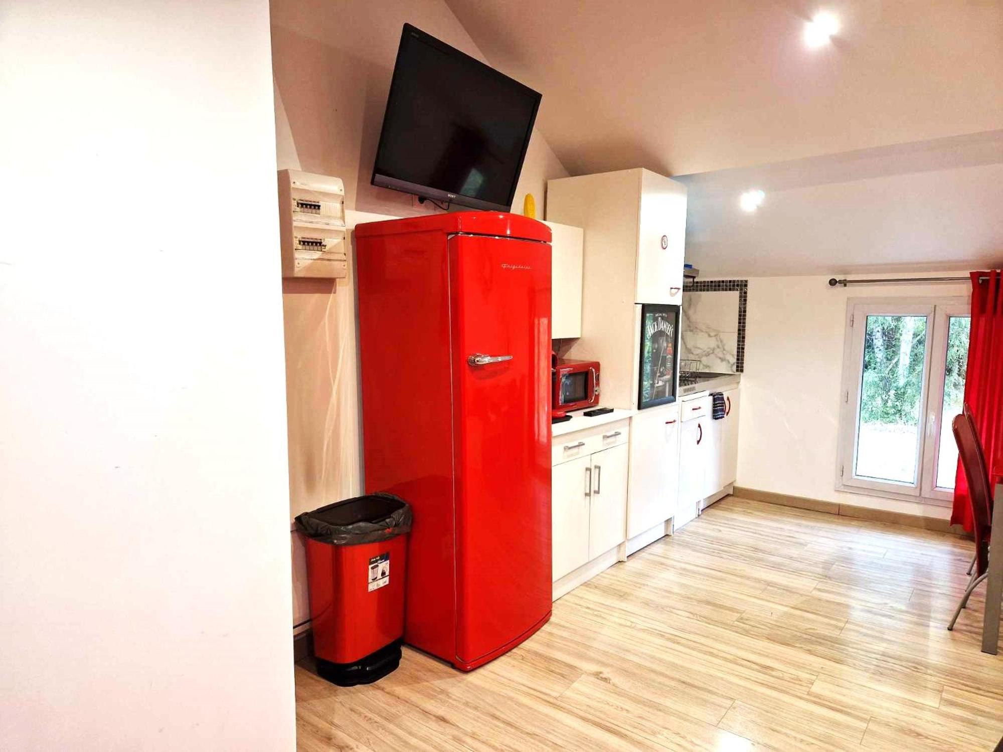 11 - Tres Joli 2 Pieces Tout Equipe Pour 1 A 5 Personnes, Vue Sur Parc Arbore, Parking Privatif Gratuit, Grand Fourgon Possible, Tout Le Linge De Maison Est Fourni Razac-sur-lʼIsle Exterior foto